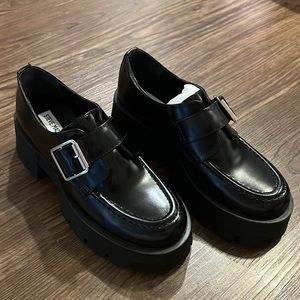 QUEST BLACK PATENT STEVE MADDEN LOAFERS